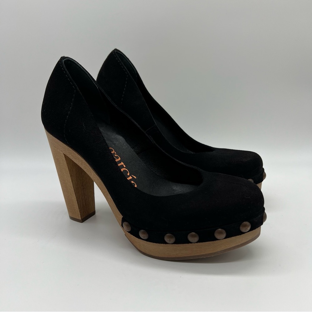 Pedro Garcia Erika Suede Pumps